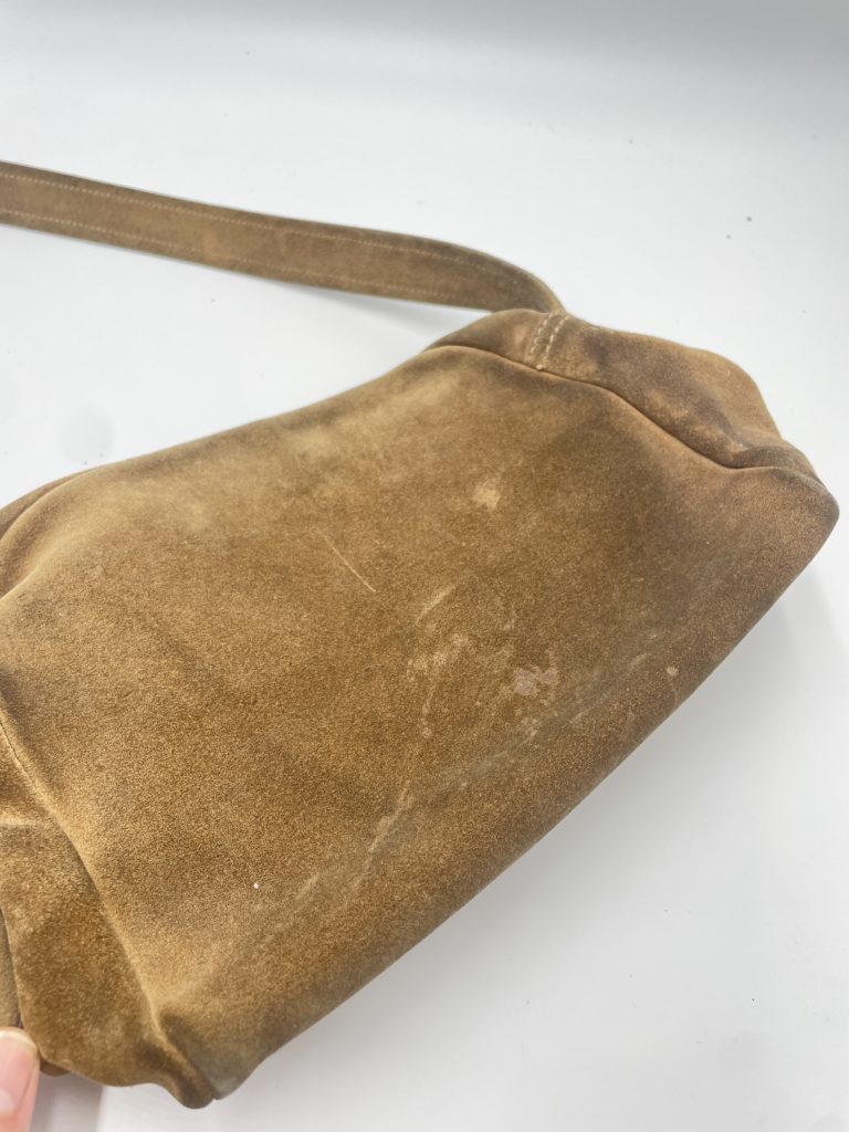 ロエベ スエードクリーニング