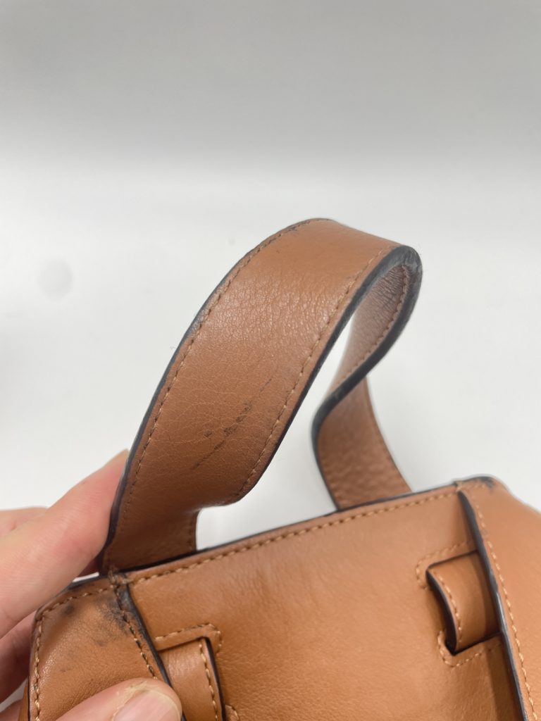 ロエベ 持ち手コバ修理 ビフォー