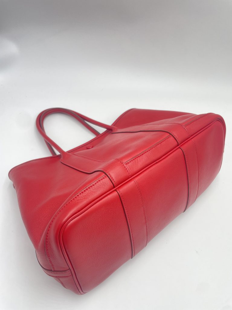 革のガーデンパーティのが全体的にスレているアフター