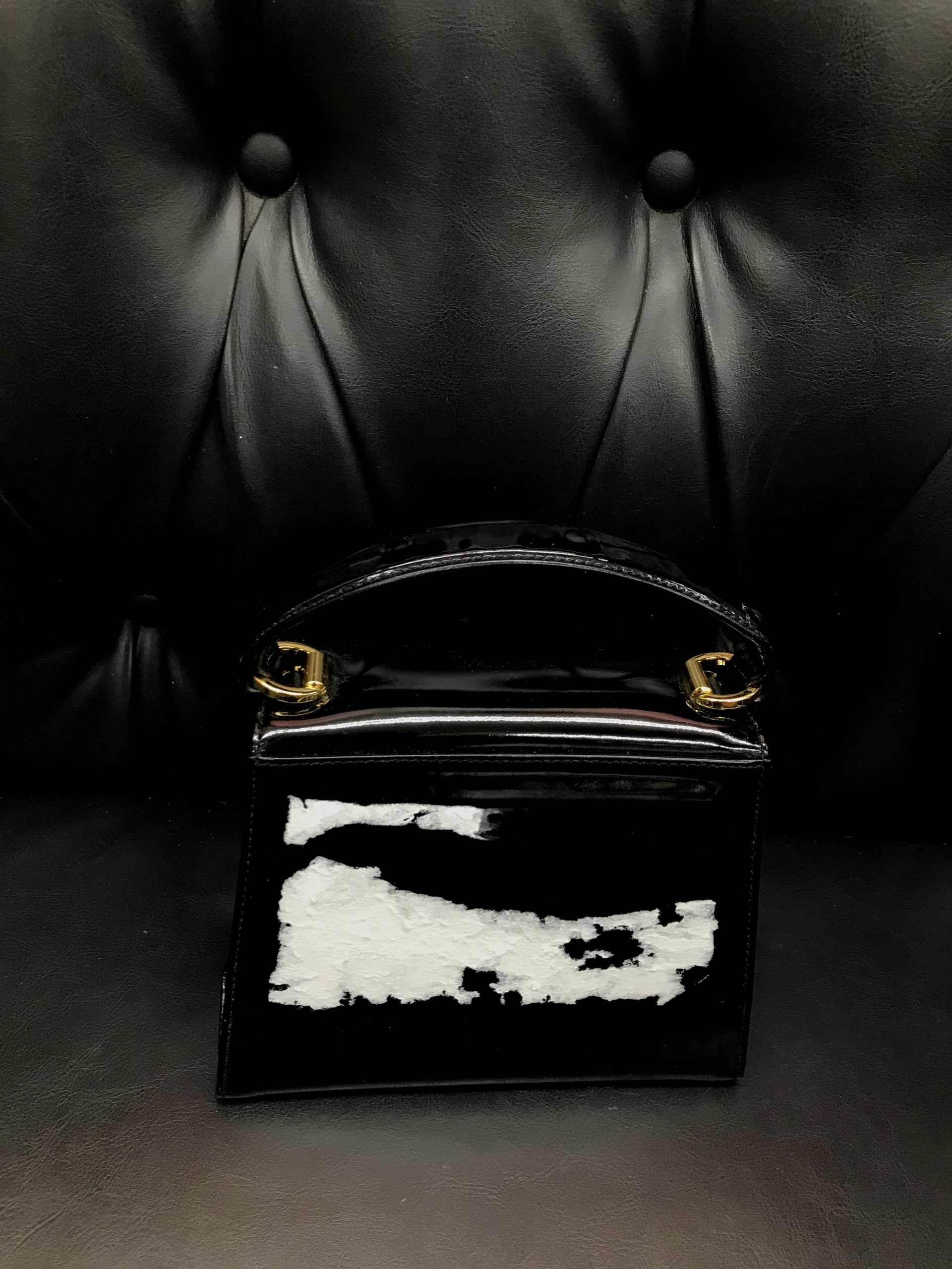 修理前(紙の付着)