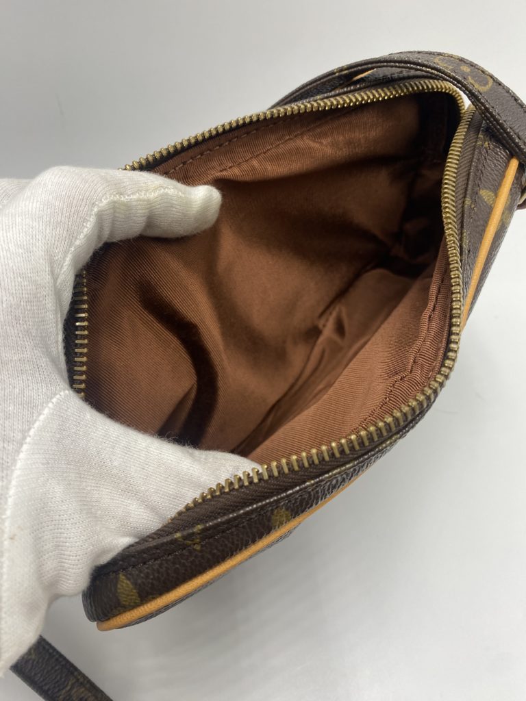 ルイヴィトン 内張り交換修理後 シャンタン生地でサラサラに